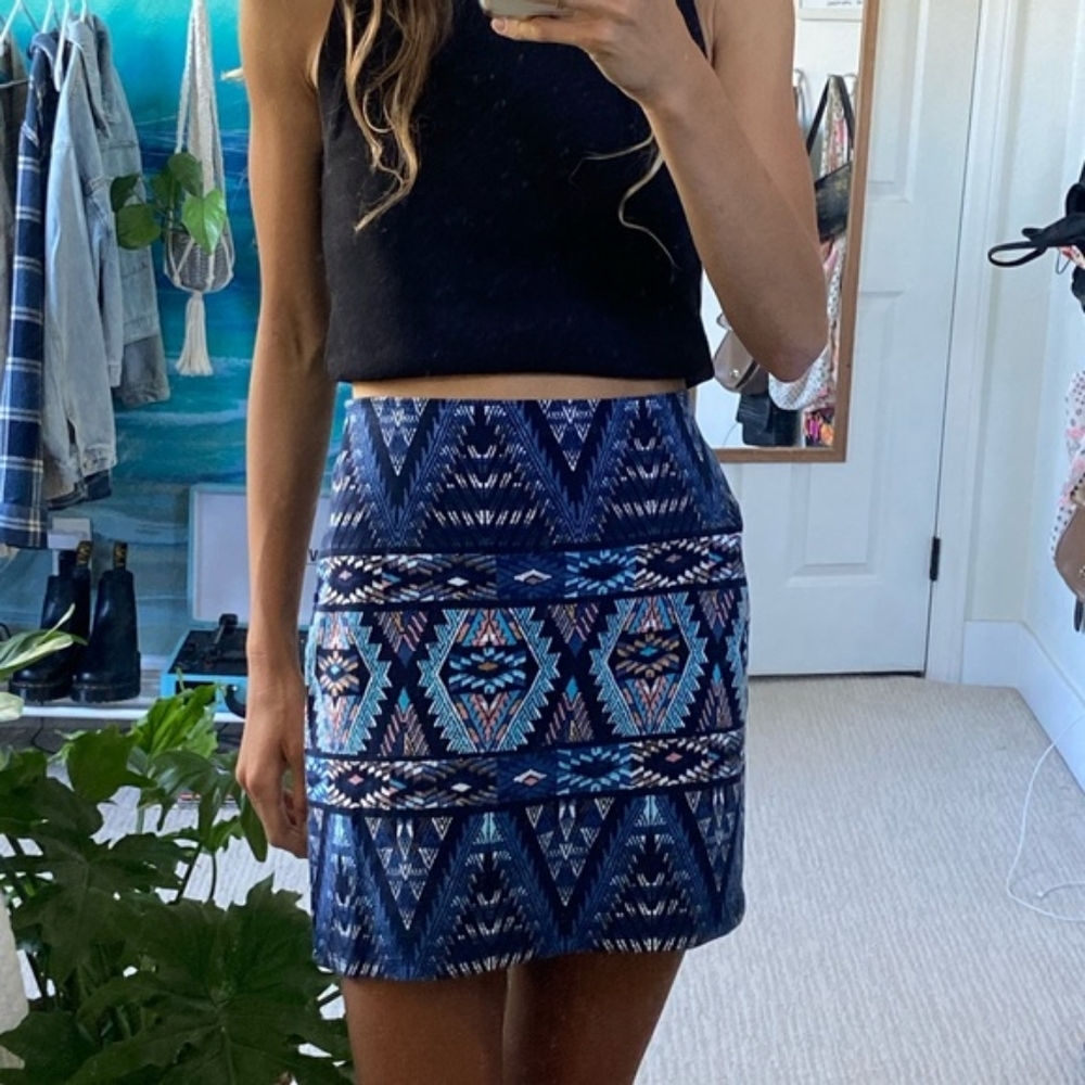❣️ FINAL SALE 🤍 Hollister Printed Skirt 🌺 new $29